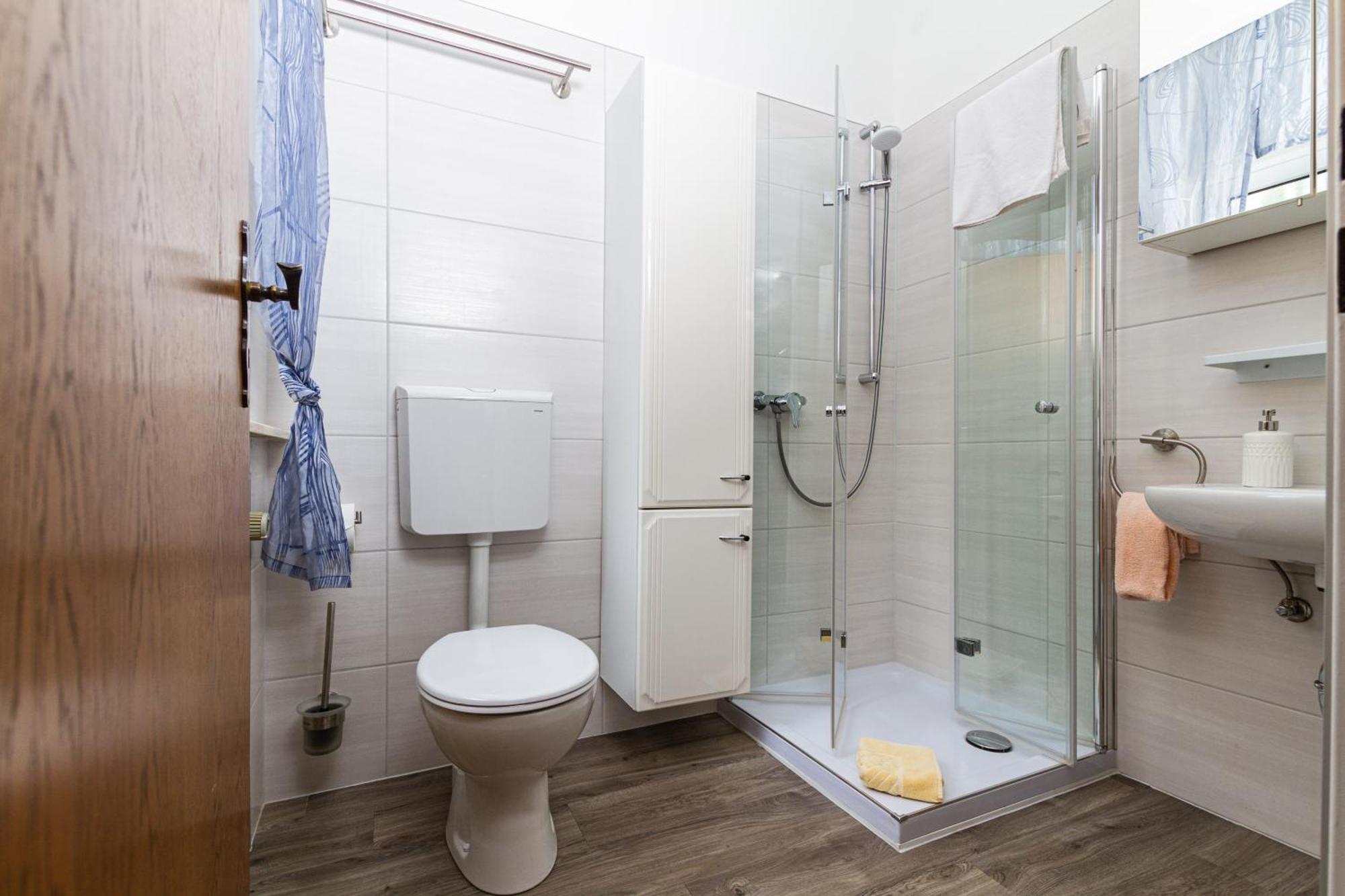 Landhotel Georgshof Huenfeld Room photo